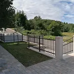 Villa Aurelia Haus1 in Porec mit Garten